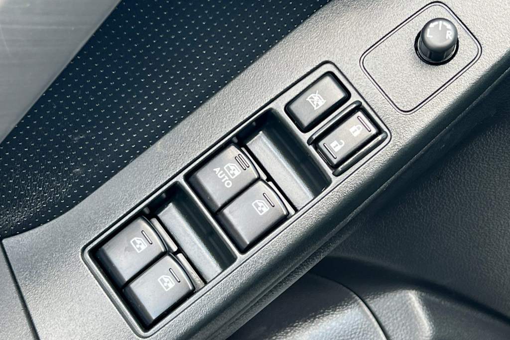 Thumbnail: 2015 Subaru Forester - 23