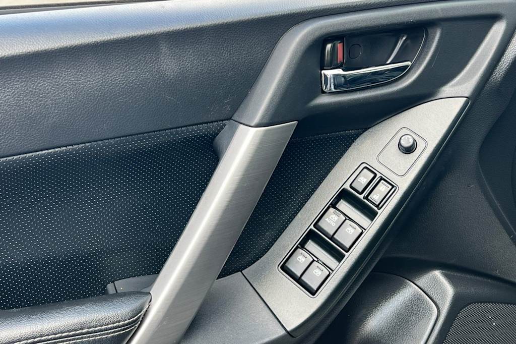 Thumbnail: 2015 Subaru Forester - 22