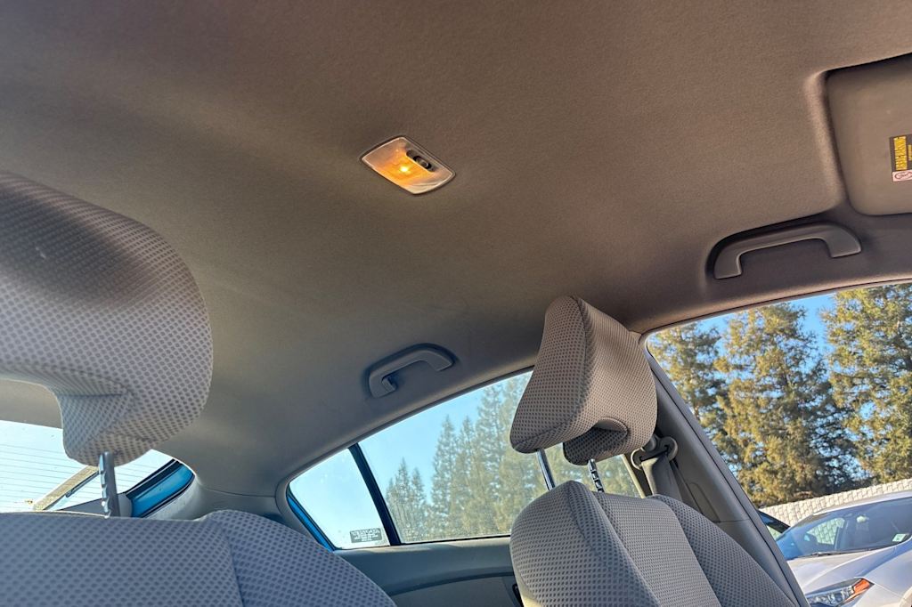 Thumbnail: 2010 Honda Insight - 22