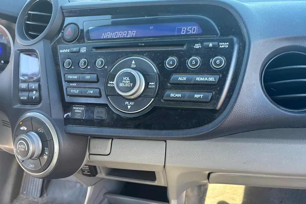Thumbnail: 2010 Honda Insight - 24