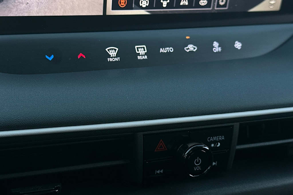 Thumbnail: 2026 Nissan Leaf - 22