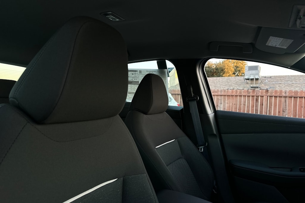 Thumbnail: 2026 Nissan Leaf - 10