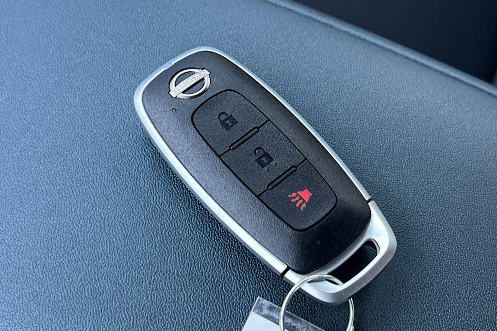 Thumbnail: 2026 Nissan Leaf - 17
