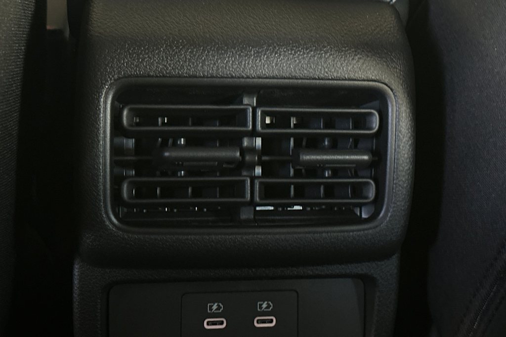 Thumbnail: 2026 Nissan Leaf - 21