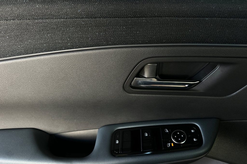 Thumbnail: 2026 Nissan Leaf - 19