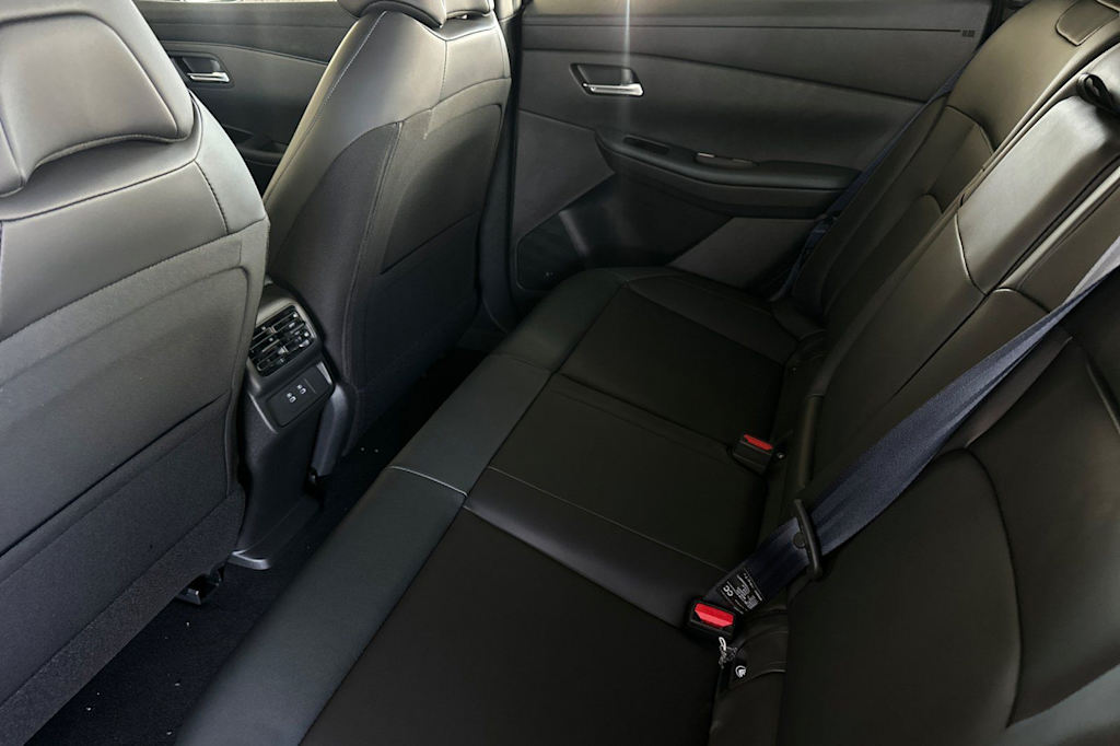 Thumbnail: 2026 Nissan Leaf - 12