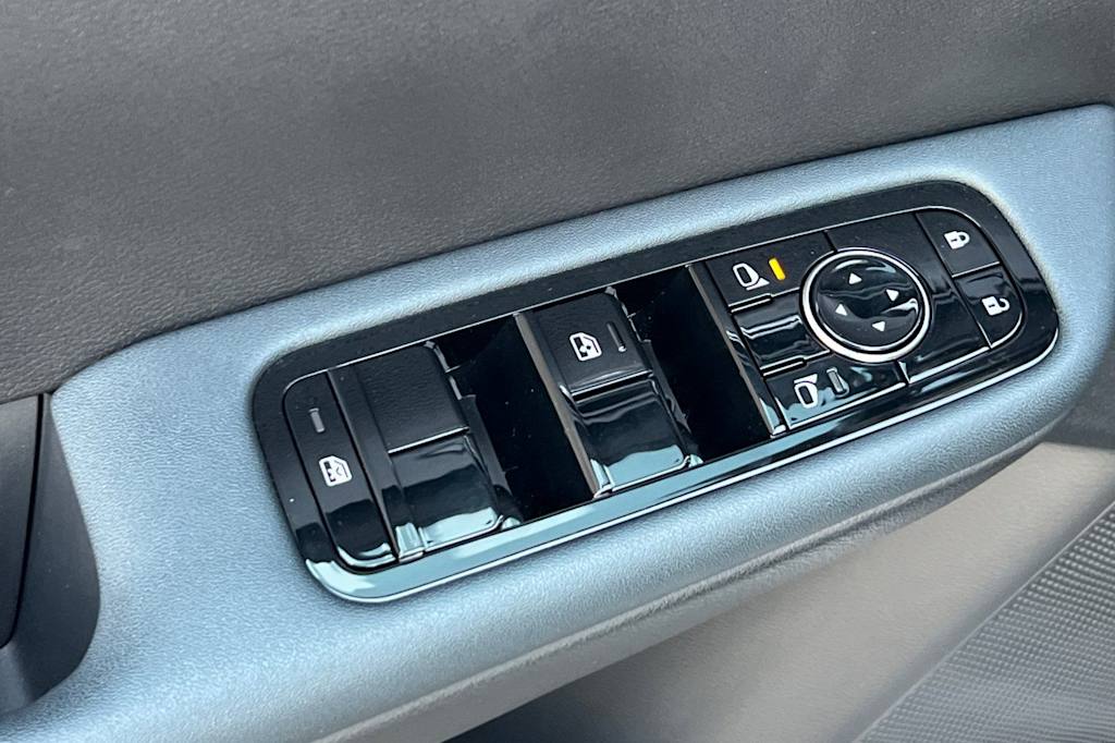 Thumbnail: 2026 Nissan Leaf - 22