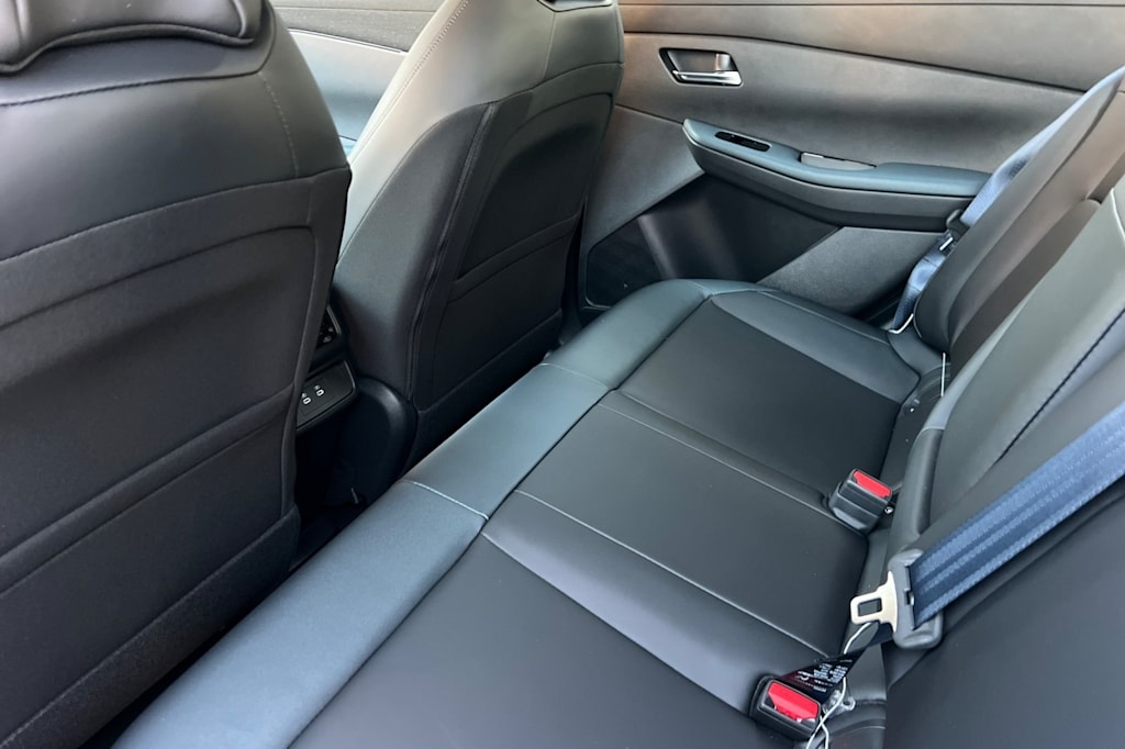 Thumbnail: 2026 Nissan Leaf - 11