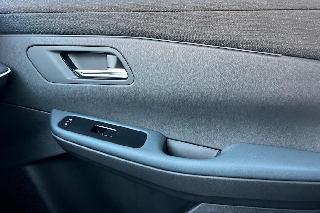 Thumbnail: 2026 Nissan Leaf - 25