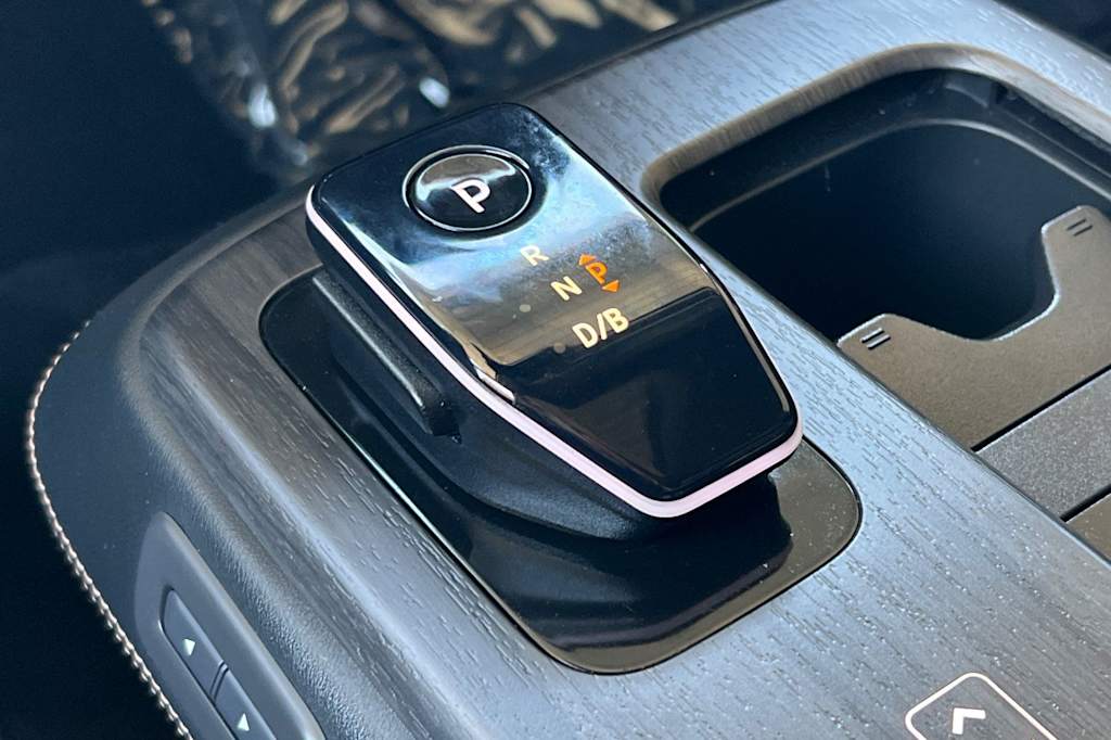 Thumbnail: 2024 Nissan Ariya - 14