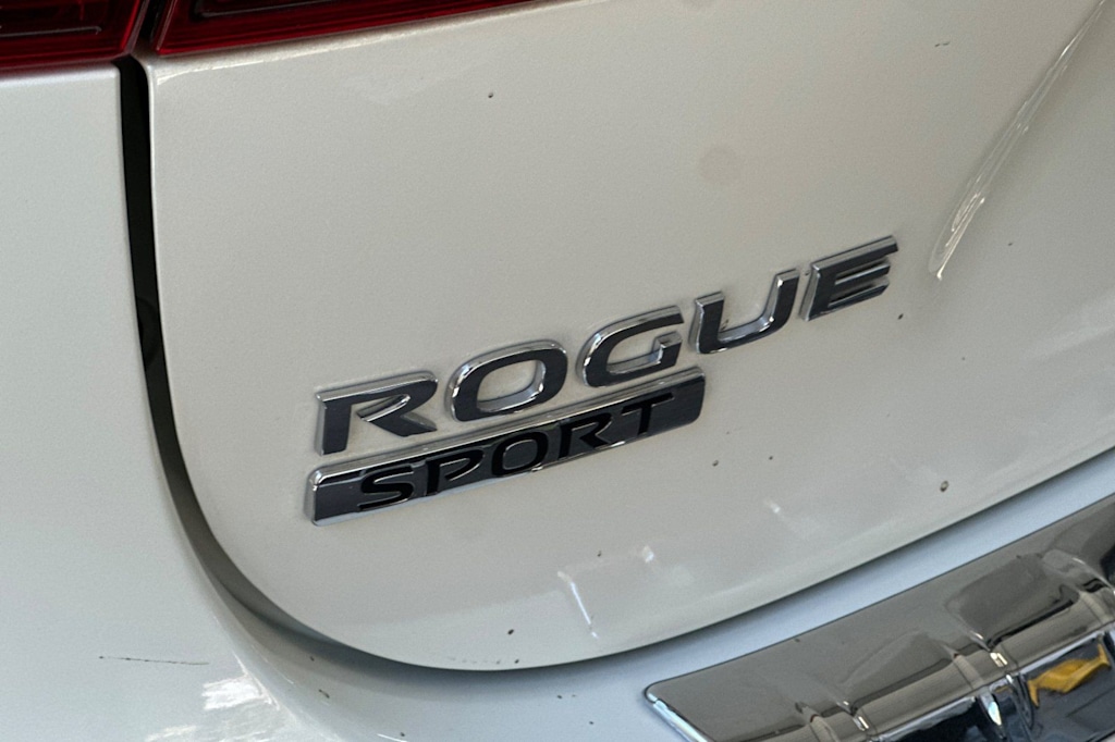 Thumbnail: 2022 Nissan Rogue Sport - 7