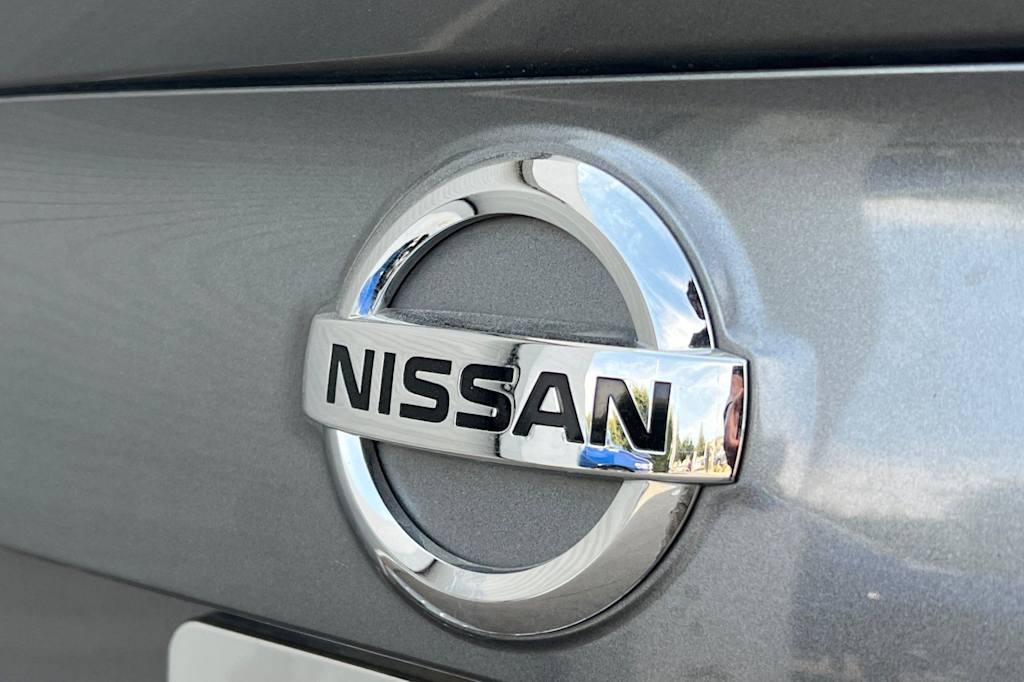 Thumbnail: 2017 Nissan Rogue Sport - 7