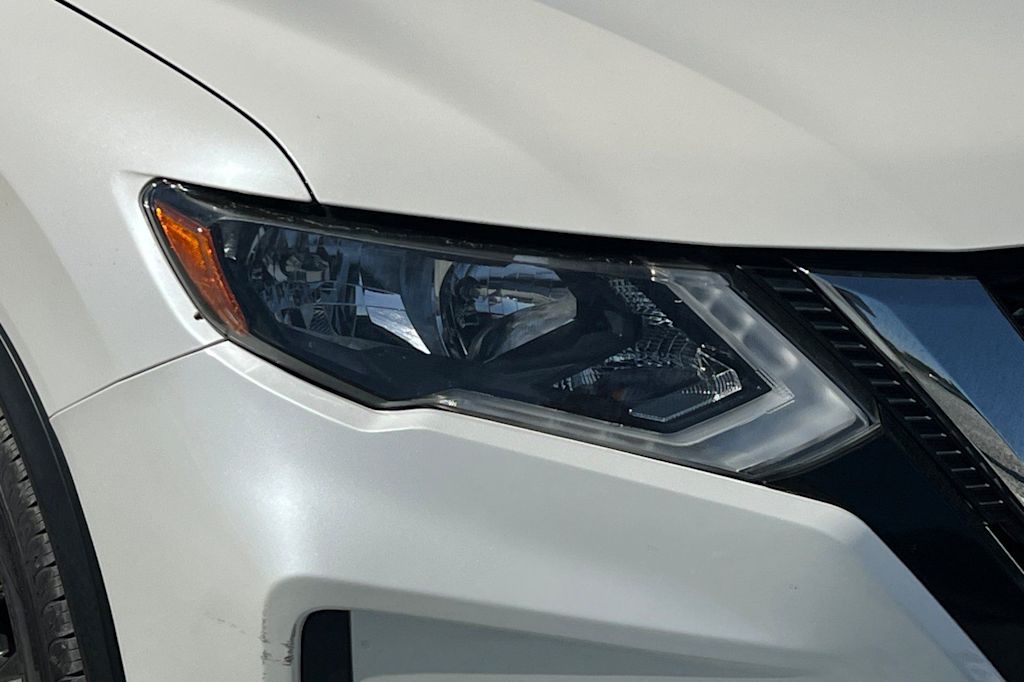 Thumbnail: 2017 Nissan Rogue - 36
