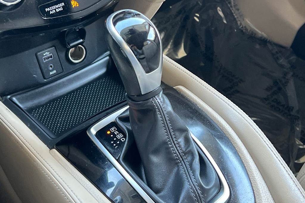 Thumbnail: 2017 Nissan Rogue - 15