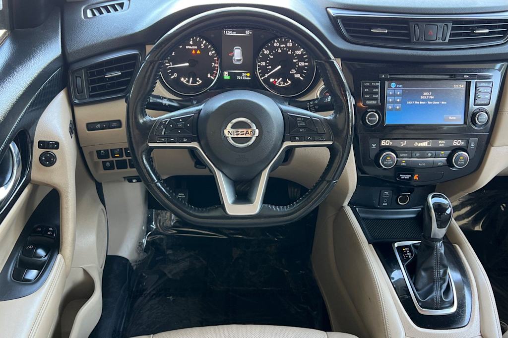 Thumbnail: 2017 Nissan Rogue - 12