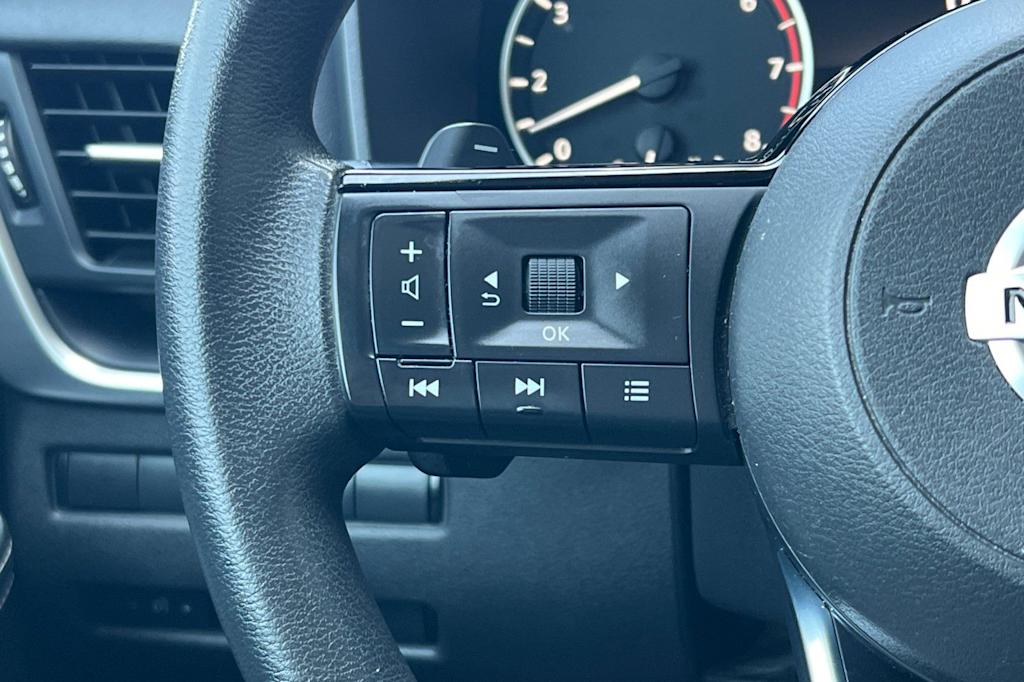 Thumbnail: 2021 Nissan Rogue - 32