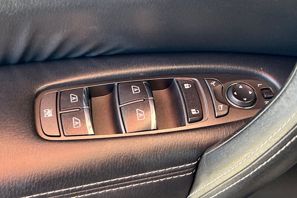Thumbnail: 2018 Nissan Armada - 22