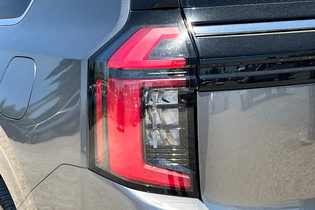 2026 Nissan Armada SV - Photo 36
