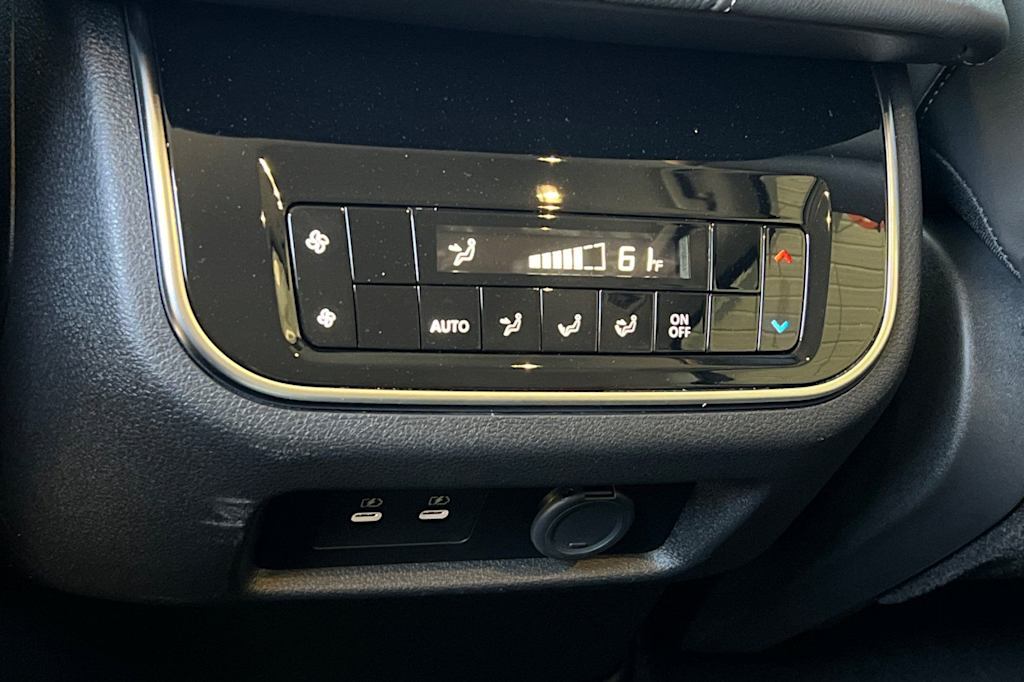 2026 Nissan Armada SV - Photo 24
