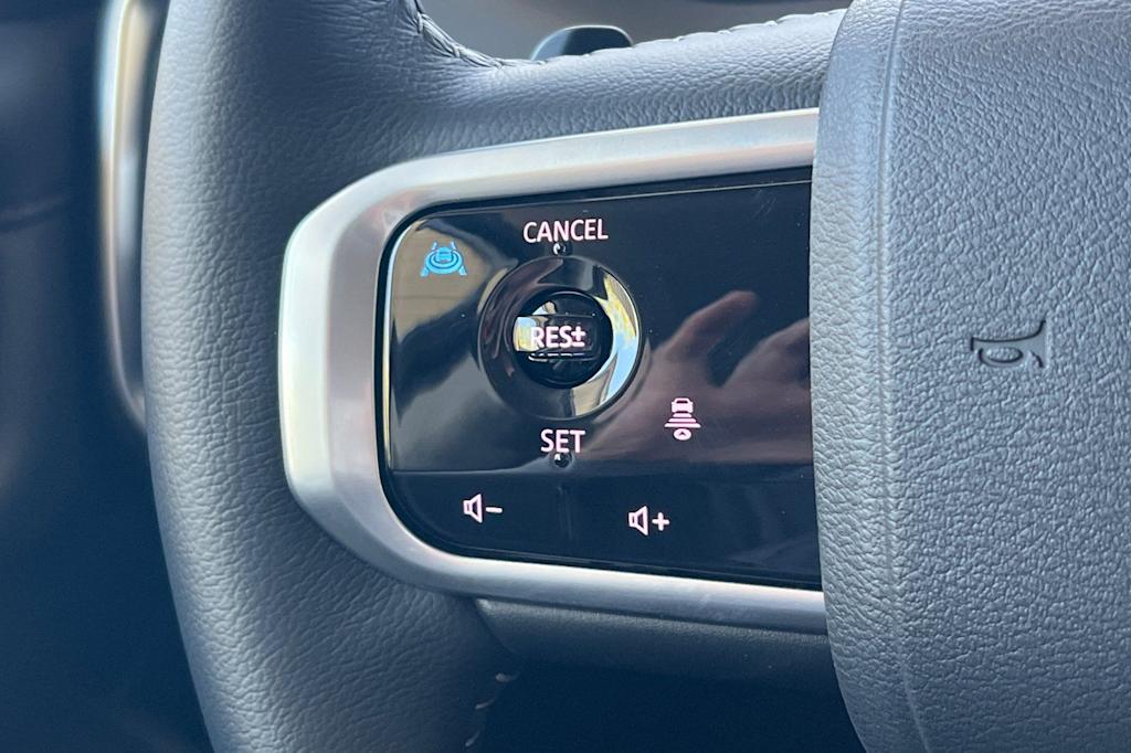 2026 Nissan Armada SV - Photo 34