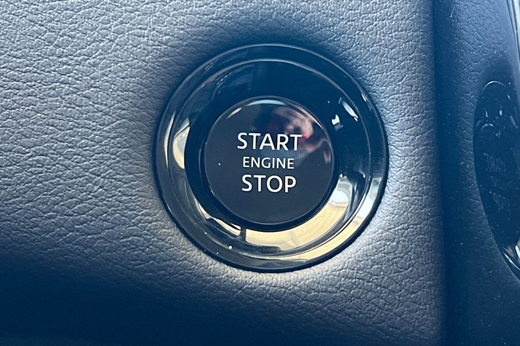 2026 Nissan Armada SV - Photo 31