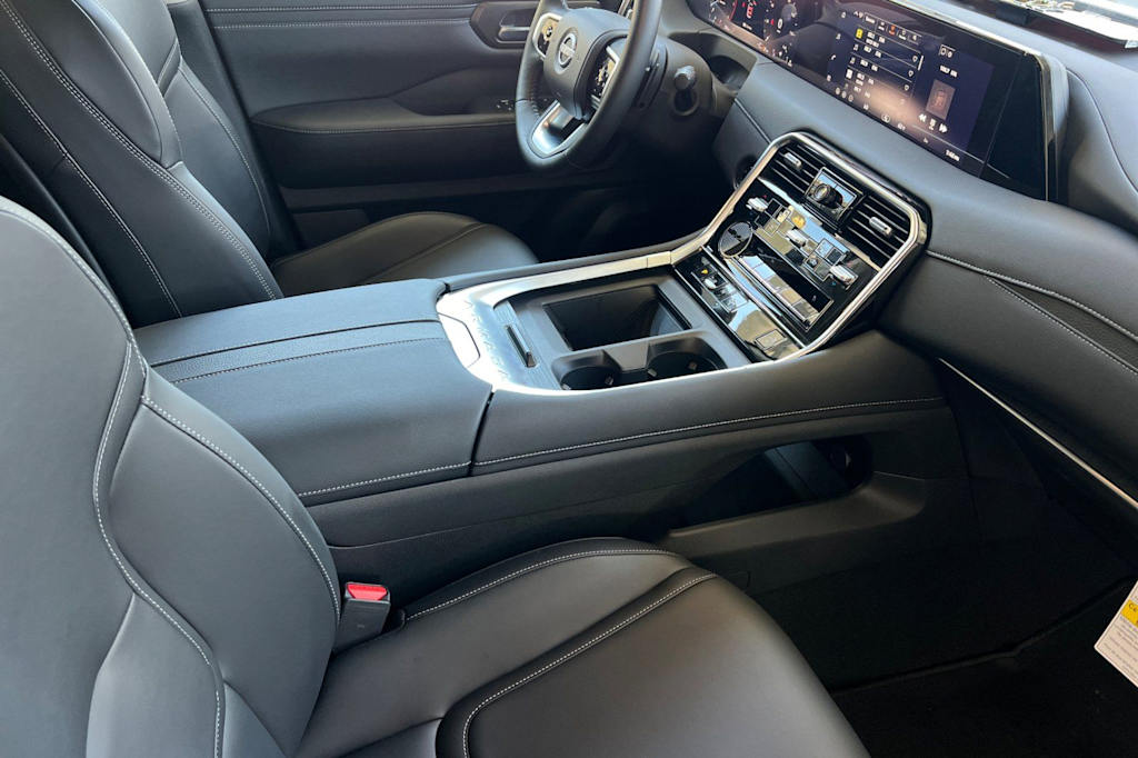 2026 Nissan Armada SV - Photo 10