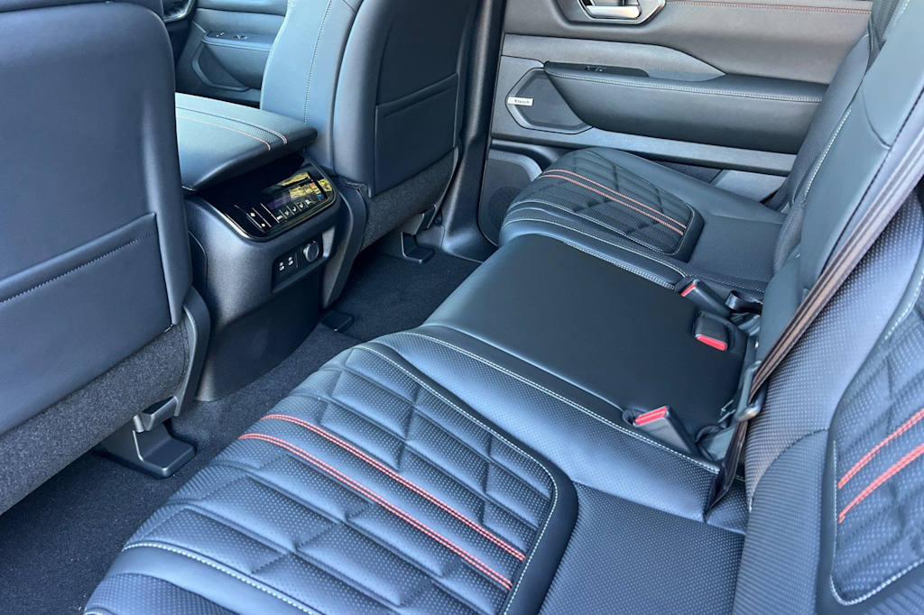 Thumbnail: 2026 Nissan Armada - 12