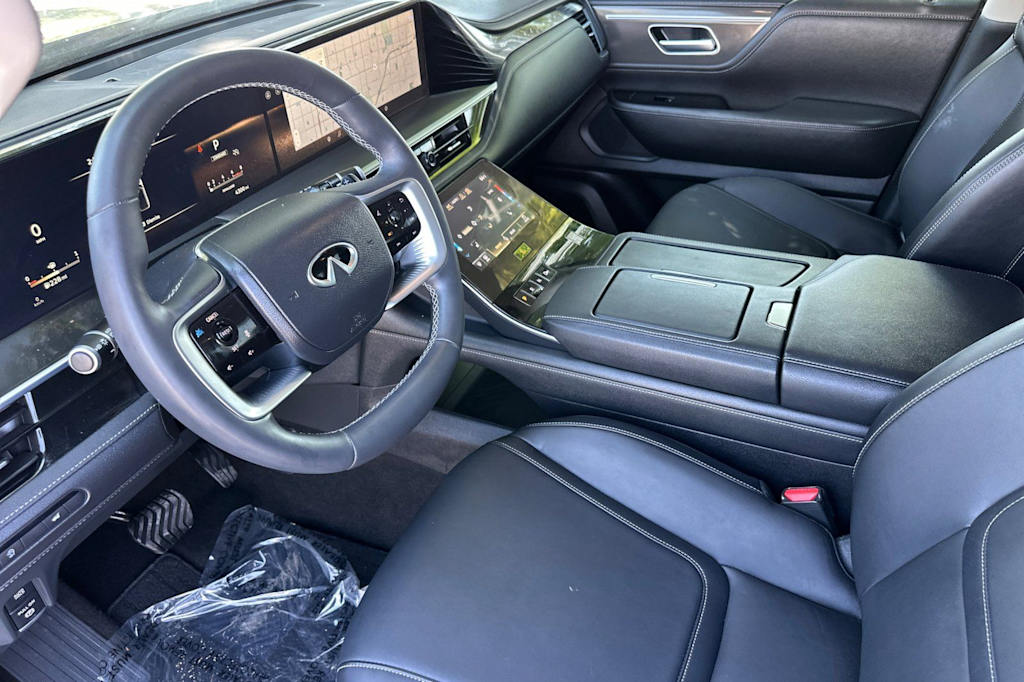 Thumbnail: 2025 INFINITI QX80 - 11