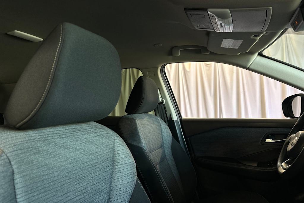 Thumbnail: 2023 Nissan Rogue - 10