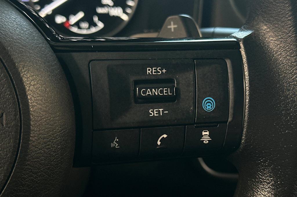 Thumbnail: 2023 Nissan Rogue - 30