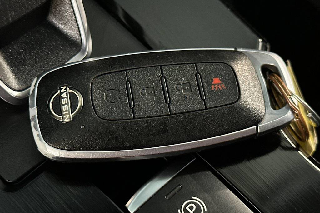 Thumbnail: 2023 Nissan Rogue - 14