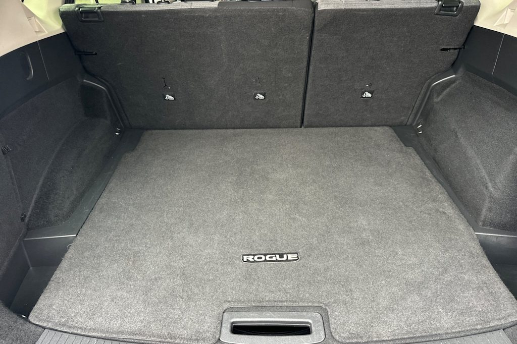 Thumbnail: 2023 Nissan Rogue - 17