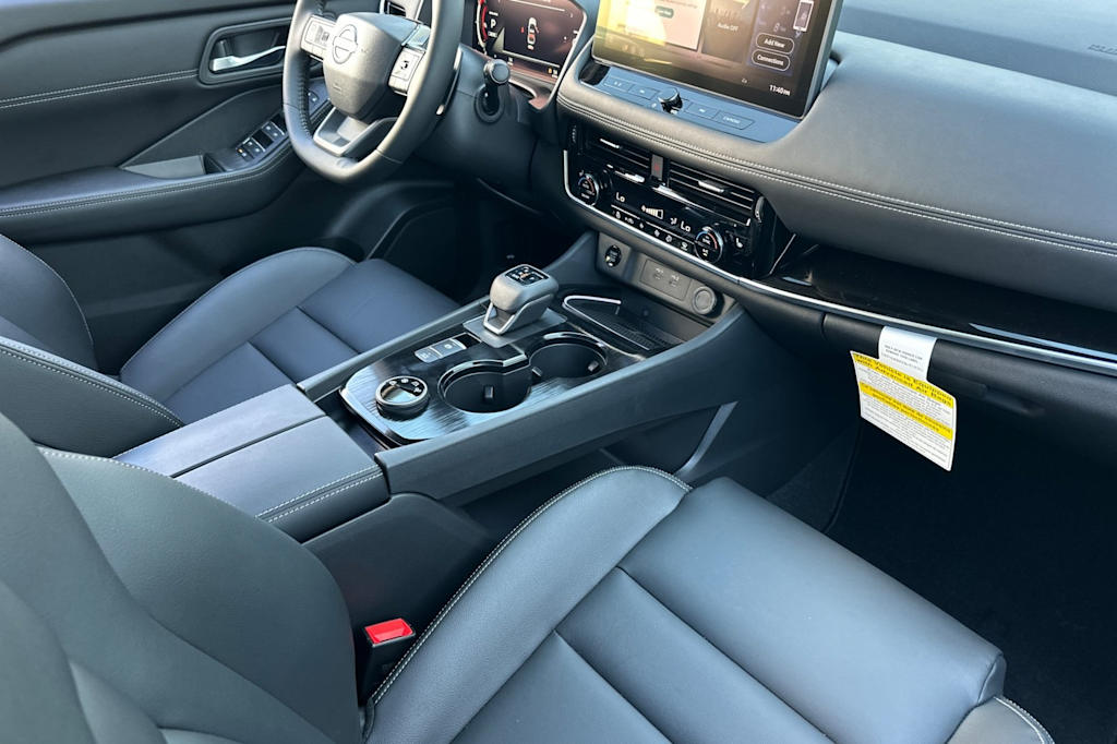 Thumbnail: 2025 Nissan Rogue - 11