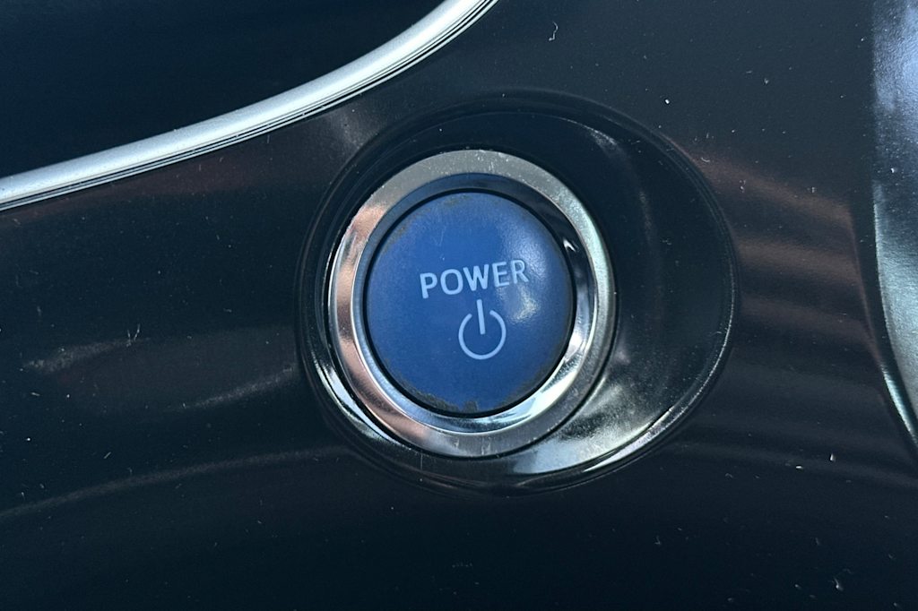 Thumbnail: 2016 Toyota Prius - 28