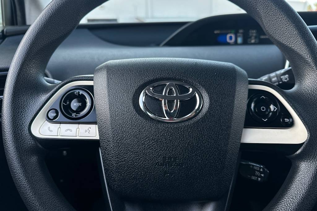 Thumbnail: 2016 Toyota Prius - 29