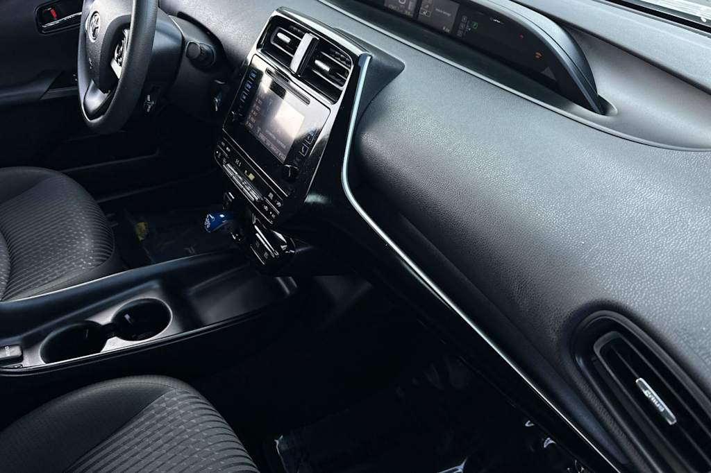 Thumbnail: 2016 Toyota Prius - 13