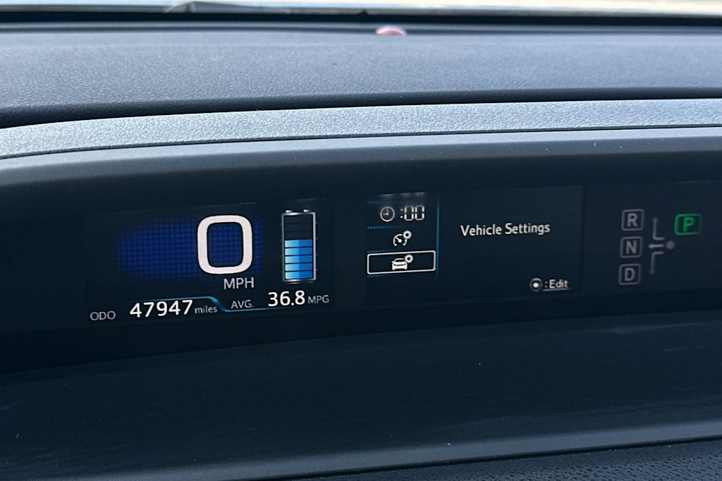 Thumbnail: 2016 Toyota Prius - 32