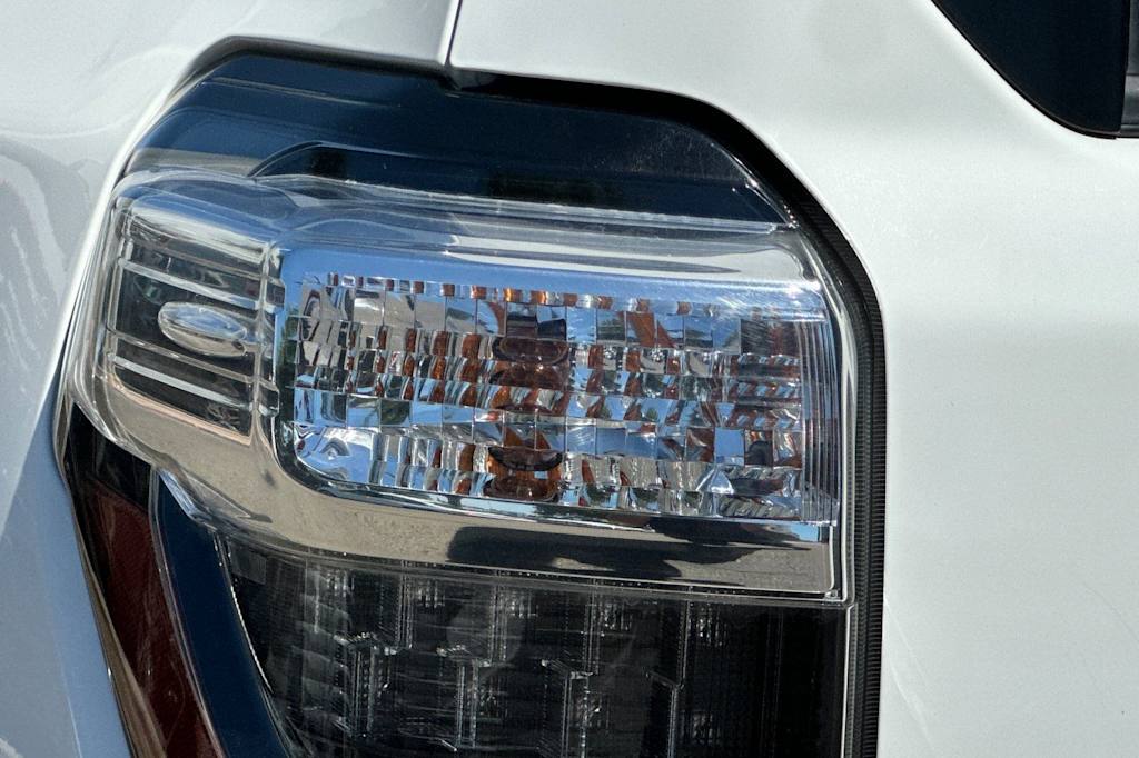 Thumbnail: 2022 Toyota 4Runner - 36