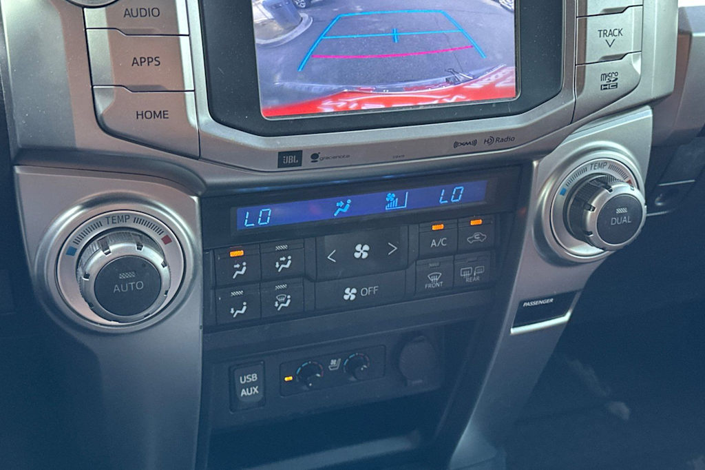 Thumbnail: 2019 Toyota 4Runner - 25