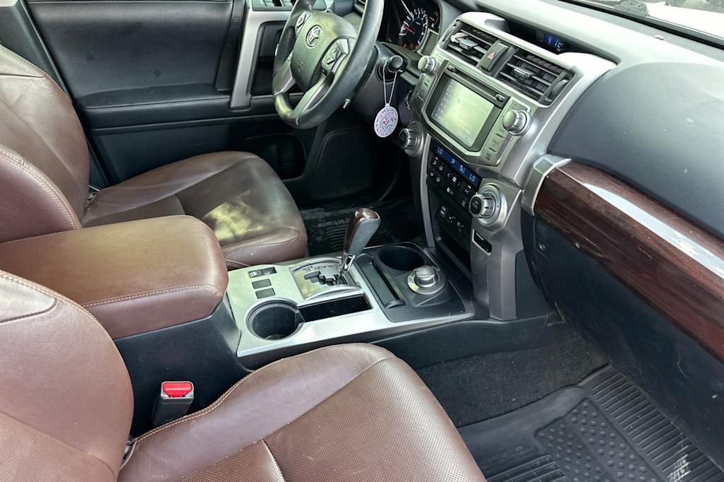 Thumbnail: 2019 Toyota 4Runner - 13