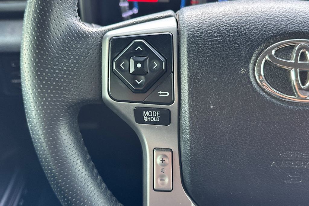 Thumbnail: 2019 Toyota 4Runner - 29