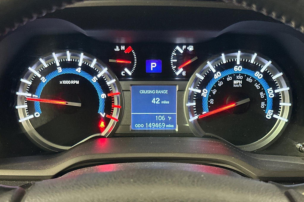 Thumbnail: 2014 Toyota 4Runner - 16