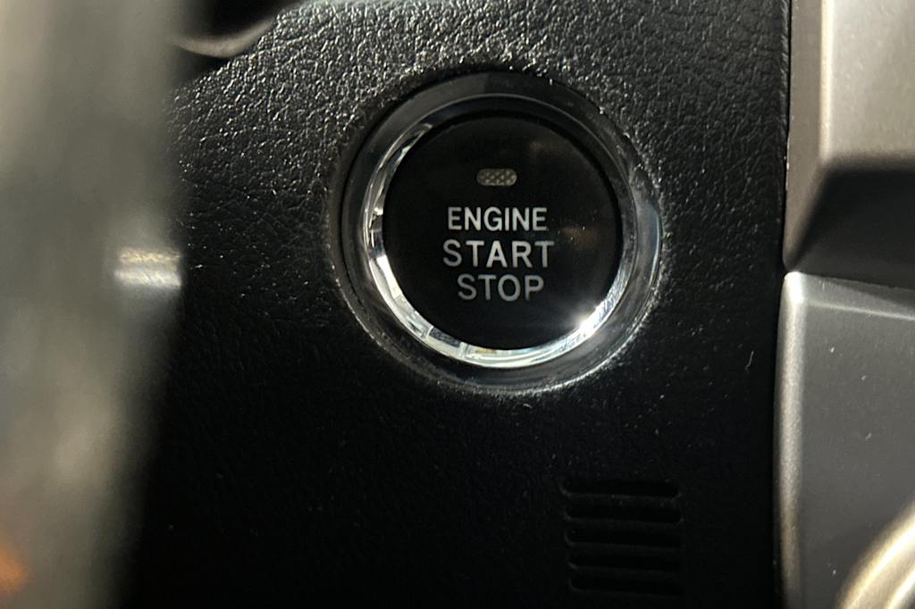 Thumbnail: 2014 Toyota 4Runner - 25