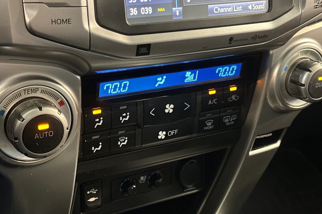 Thumbnail: 2014 Toyota 4Runner - 24