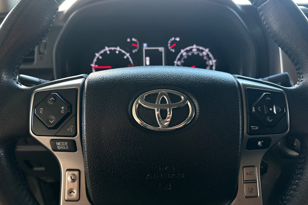 Thumbnail: 2022 Toyota 4Runner - 26