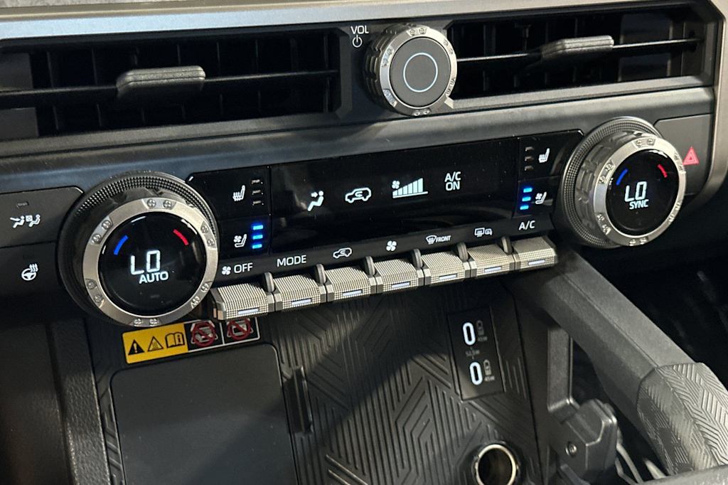 Thumbnail: 2025 Toyota 4Runner - 25