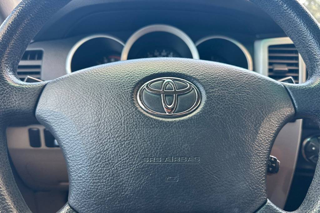 Thumbnail: 2006 Toyota 4Runner - 28