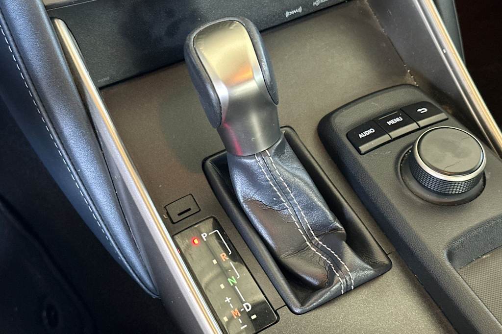 Thumbnail: 2019 Lexus IS - 14