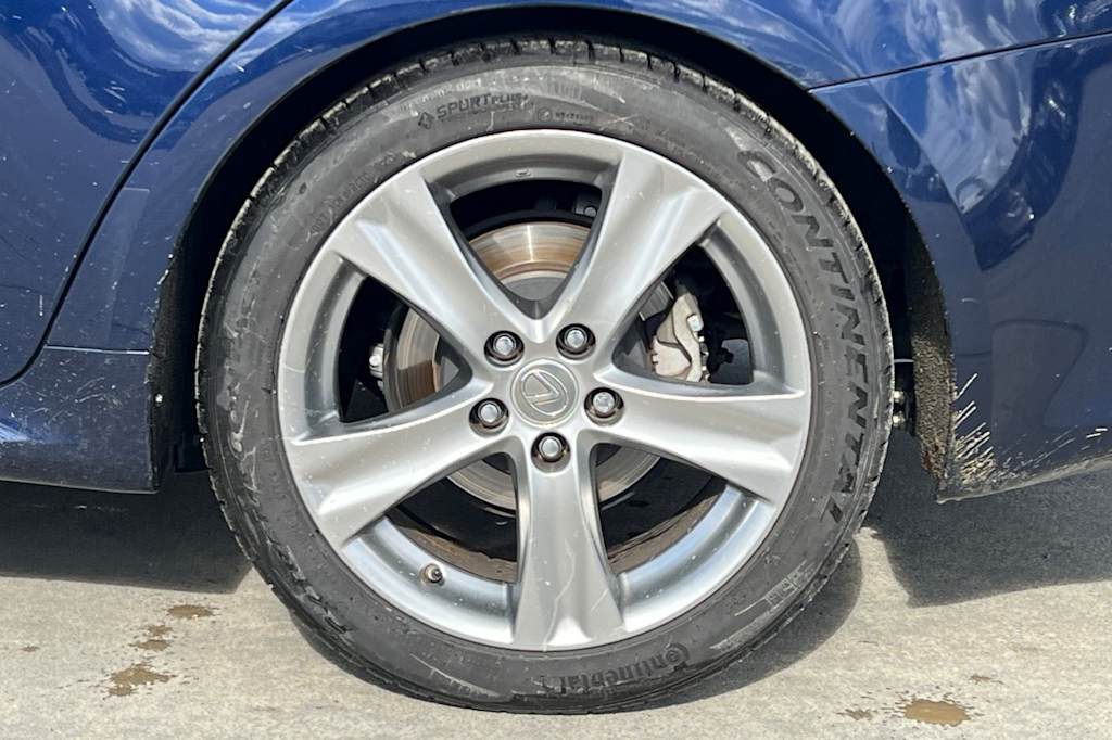 Thumbnail: 2013 Lexus IS - 8