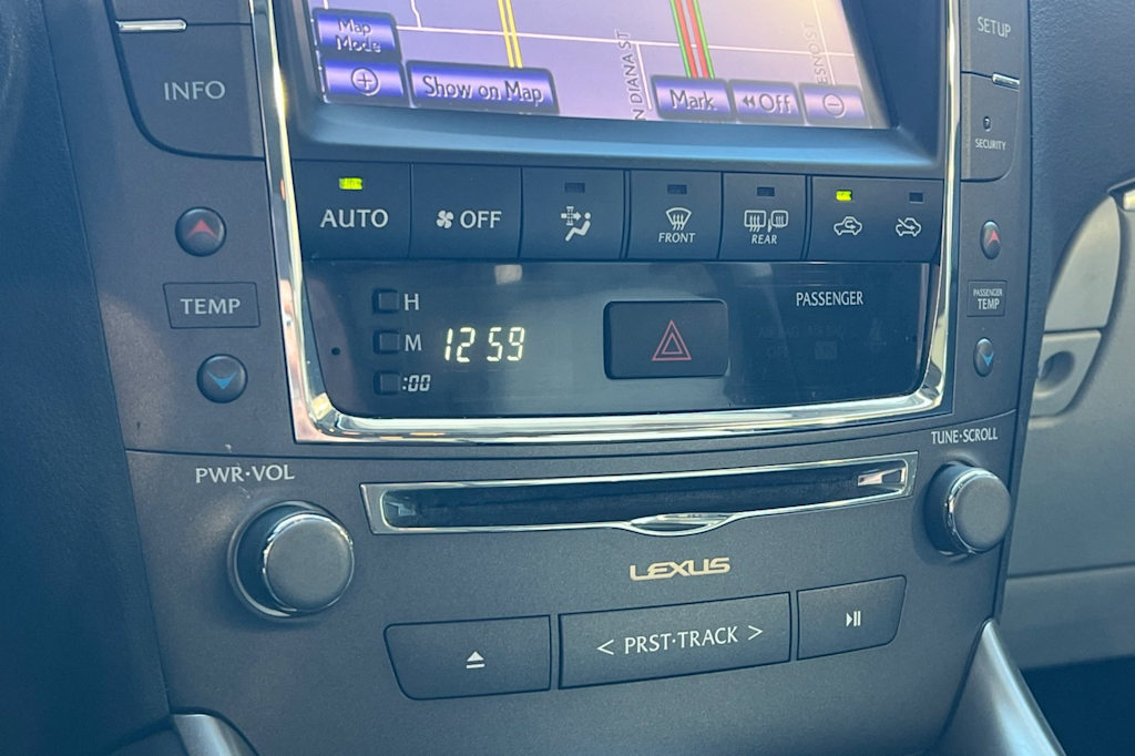 Thumbnail: 2013 Lexus IS - 26